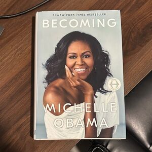 Becoming by Michelle Obama Hardcover